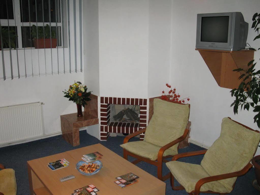 Pensiunea Leo Brasov Exterior photo